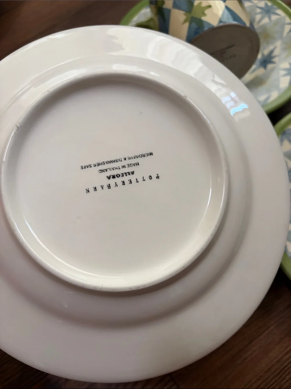 POTTERY BARN Allegra 3 salad plates and 1 mug!EXCELLENT